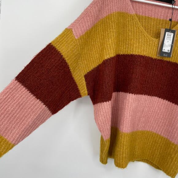 VERO MODA Julie Bar Stripe V-neck Sweater In Chai Tea Stripe Size Small NWT - Picture 5 of 8